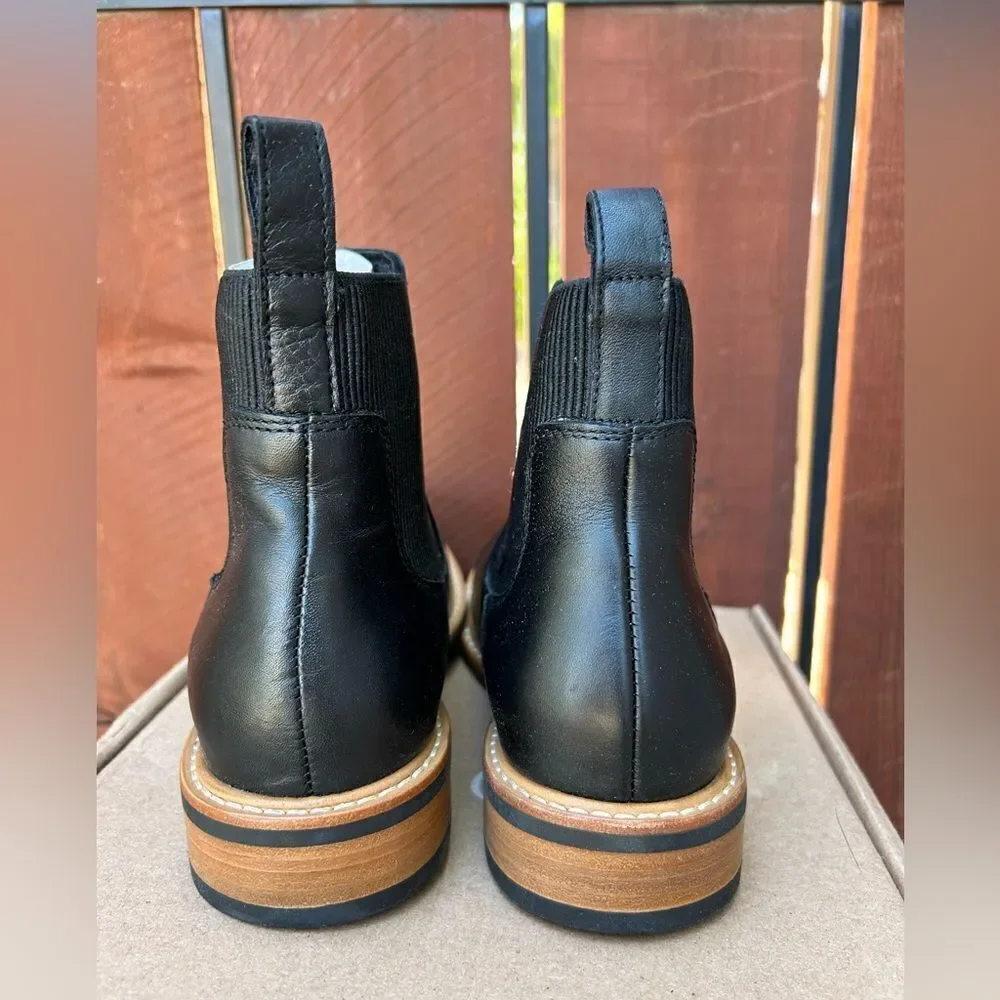 NISOLO Carmen Chelsea Black Leather Boot Size 7 NIB